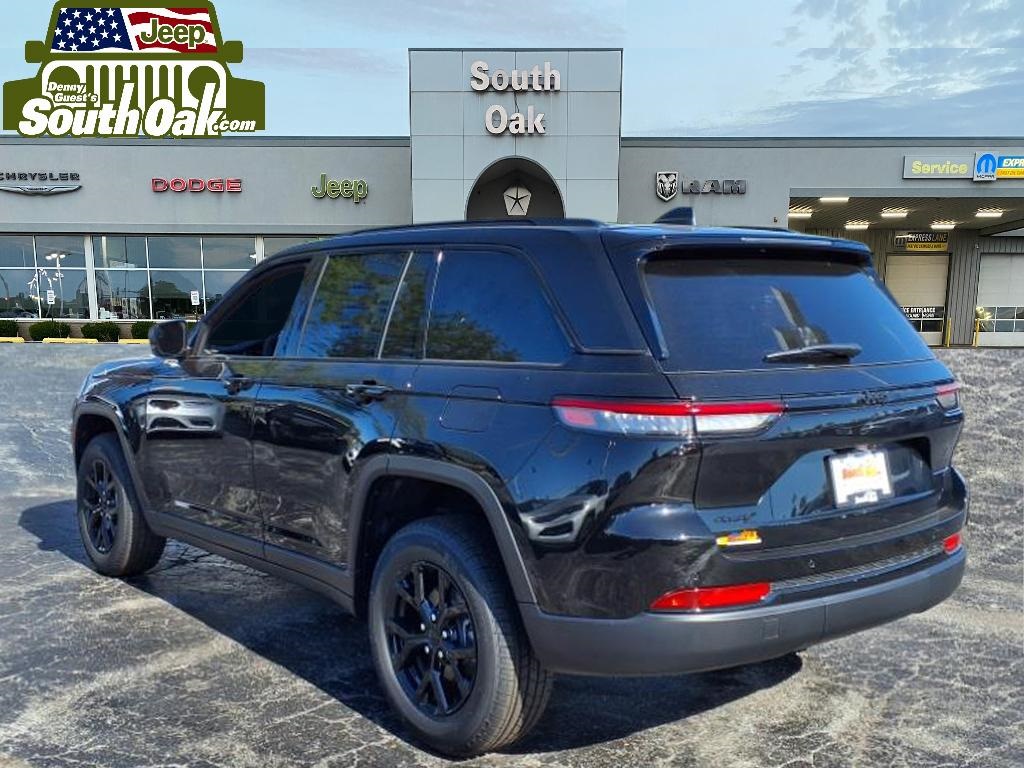 2025 Jeep Grand Cherokee Altitude X photo 2