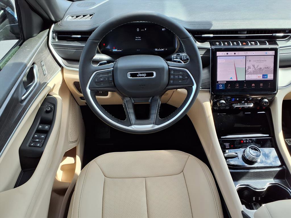 2025 Jeep Grand Cherokee Limited photo 4