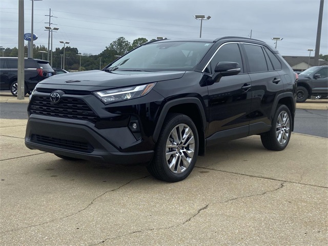 2024 Toyota RAV4 XLE Premium photo 4