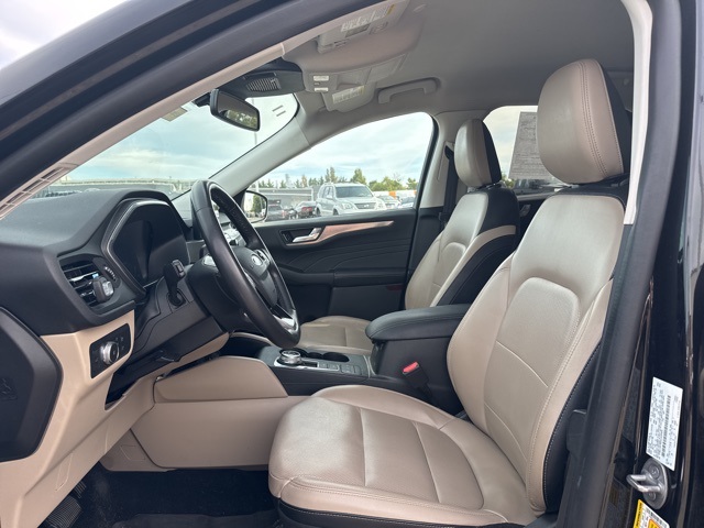 2022 Ford Escape Titanium photo 6