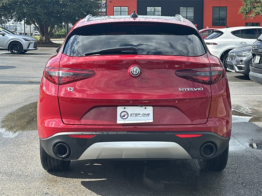 2018 Alfa Romeo Stelvio Ti photo 6