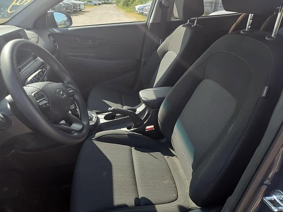 2023 Hyundai Kona SEL photo 3