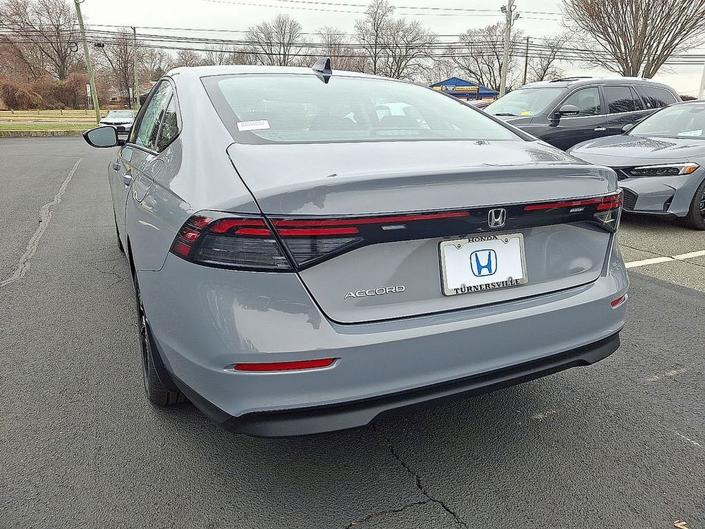 2025 Honda Accord SE photo 3