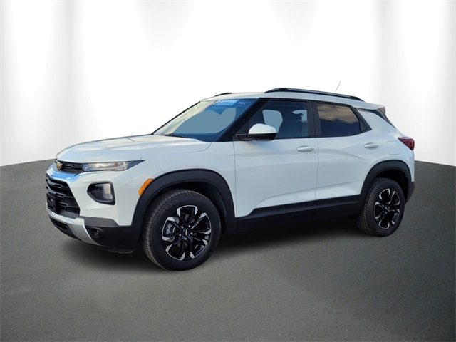 2021 Chevrolet Trailblazer LT photo 2