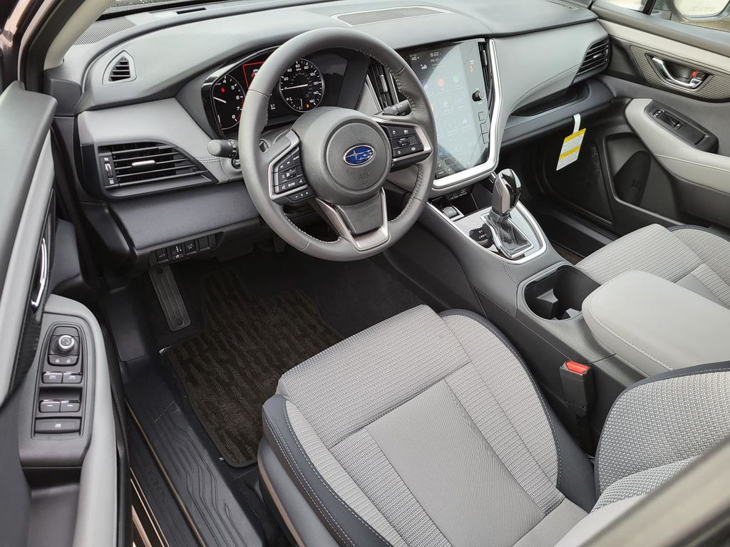 2025 Subaru Outback Premium photo 4
