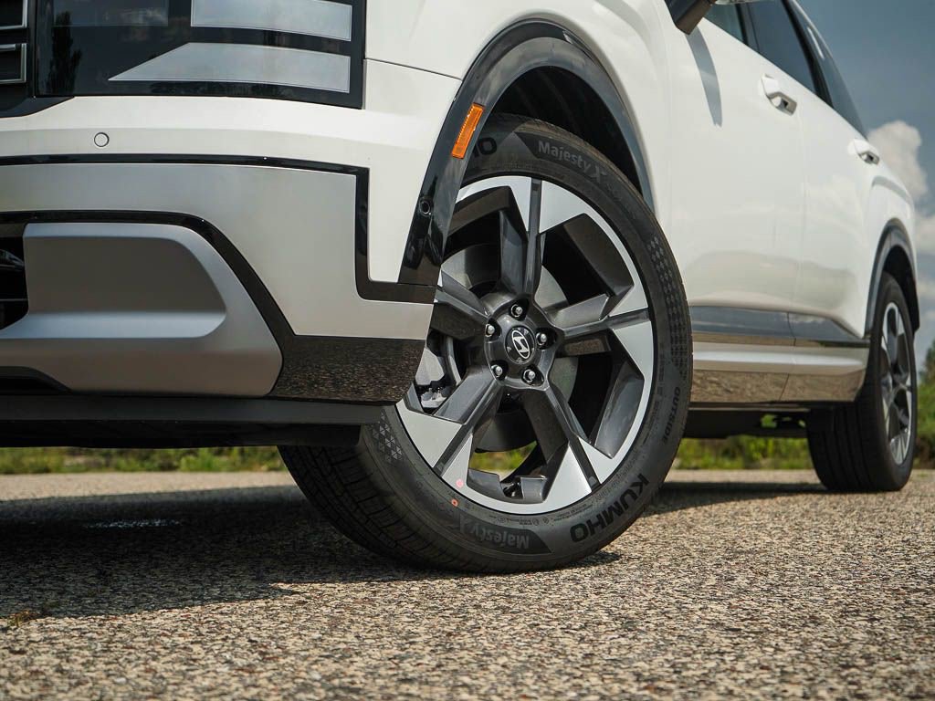 2026 Hyundai Palisade Limited photo 4