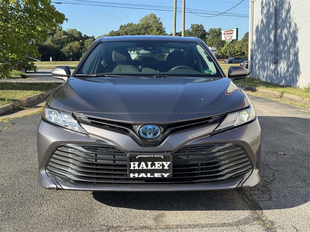 2020 Toyota Camry Hybrid LE photo 21