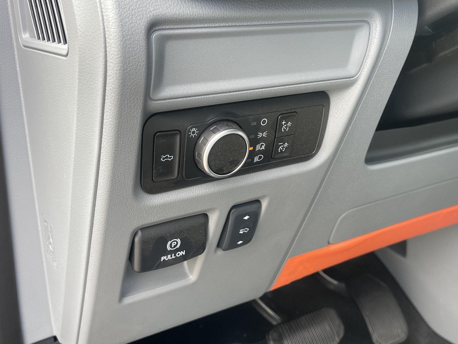 2025 Ford F-150 Lightning photo 22