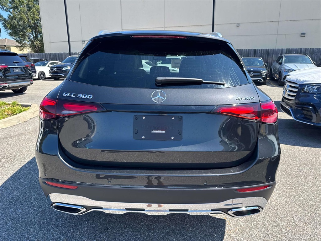 2026 Mercedes Benz GLC 300 4MATIC photo 4