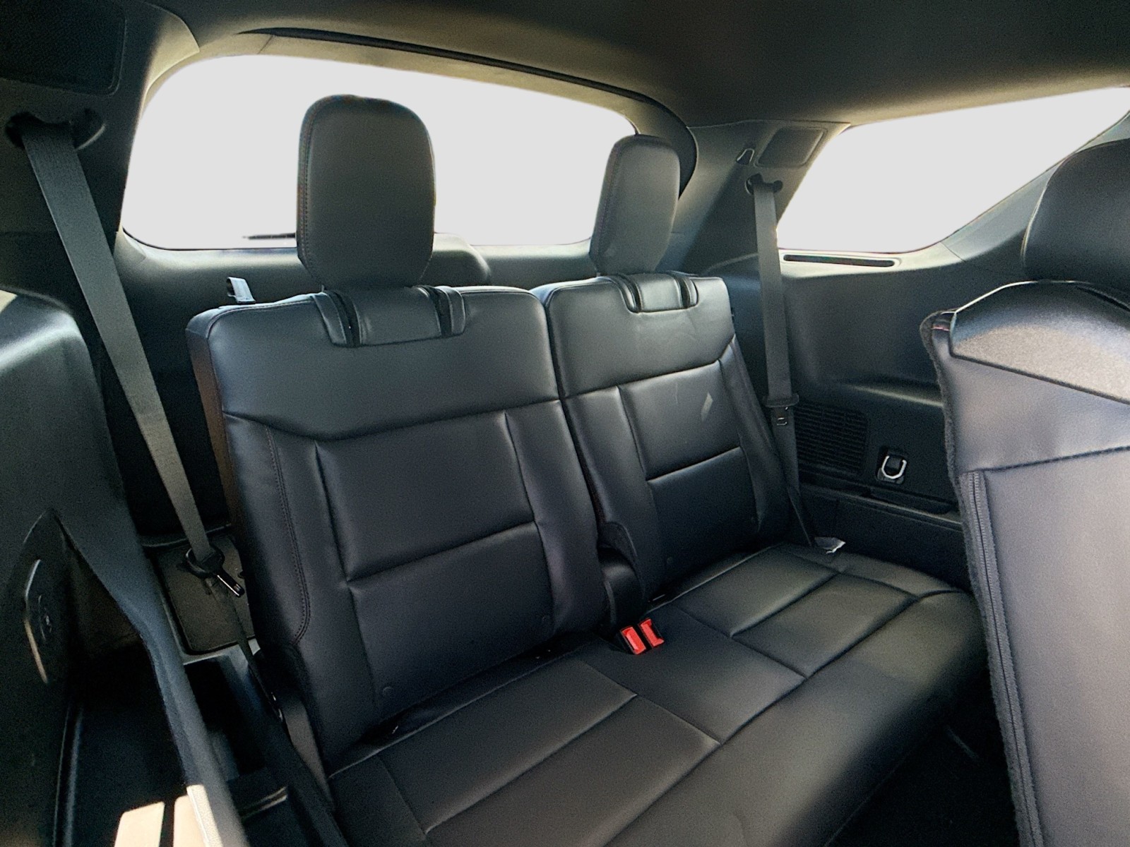 2025 Ford Explorer ST-Line photo 25