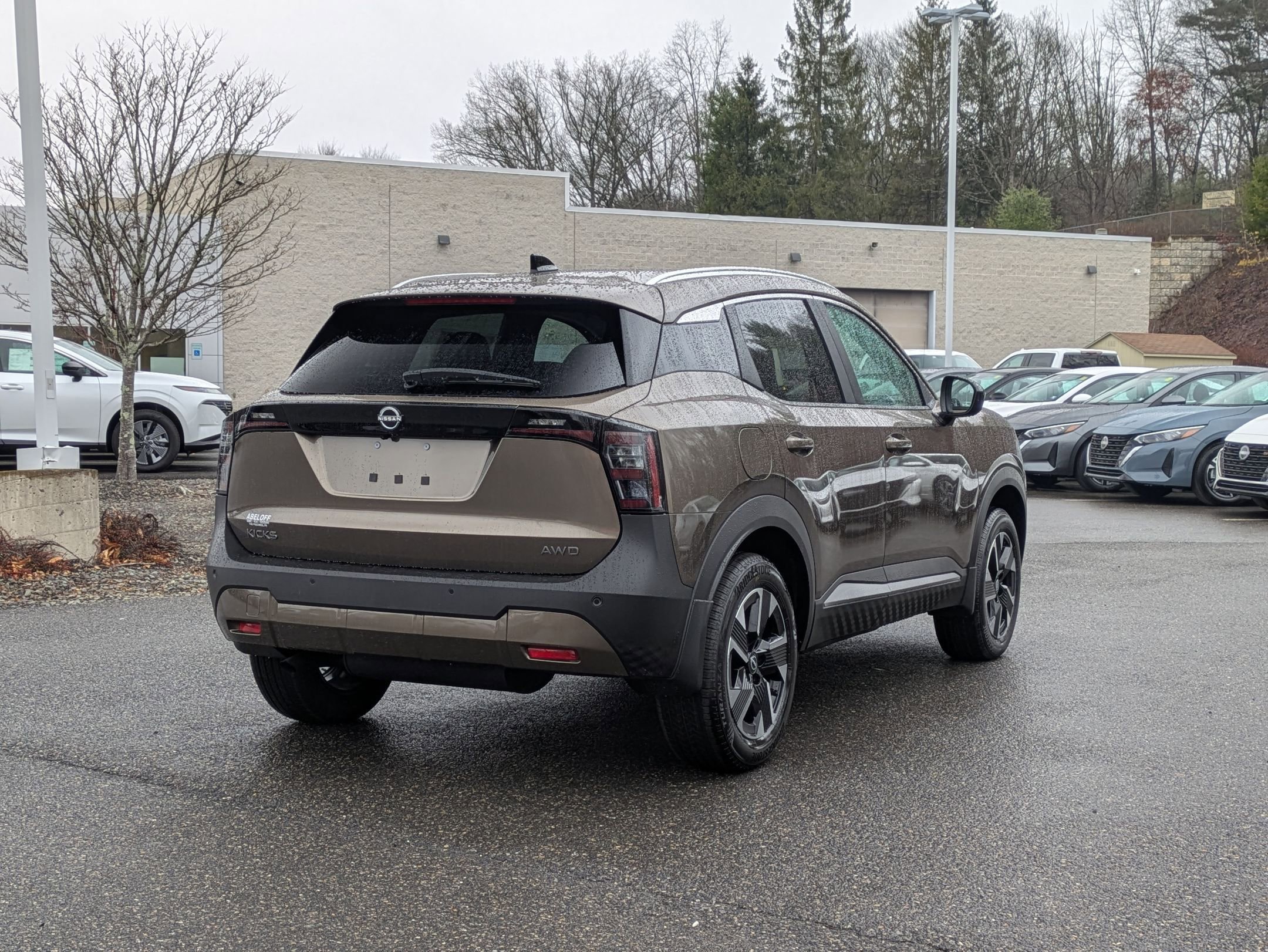 2026 Nissan Kicks SV photo 3