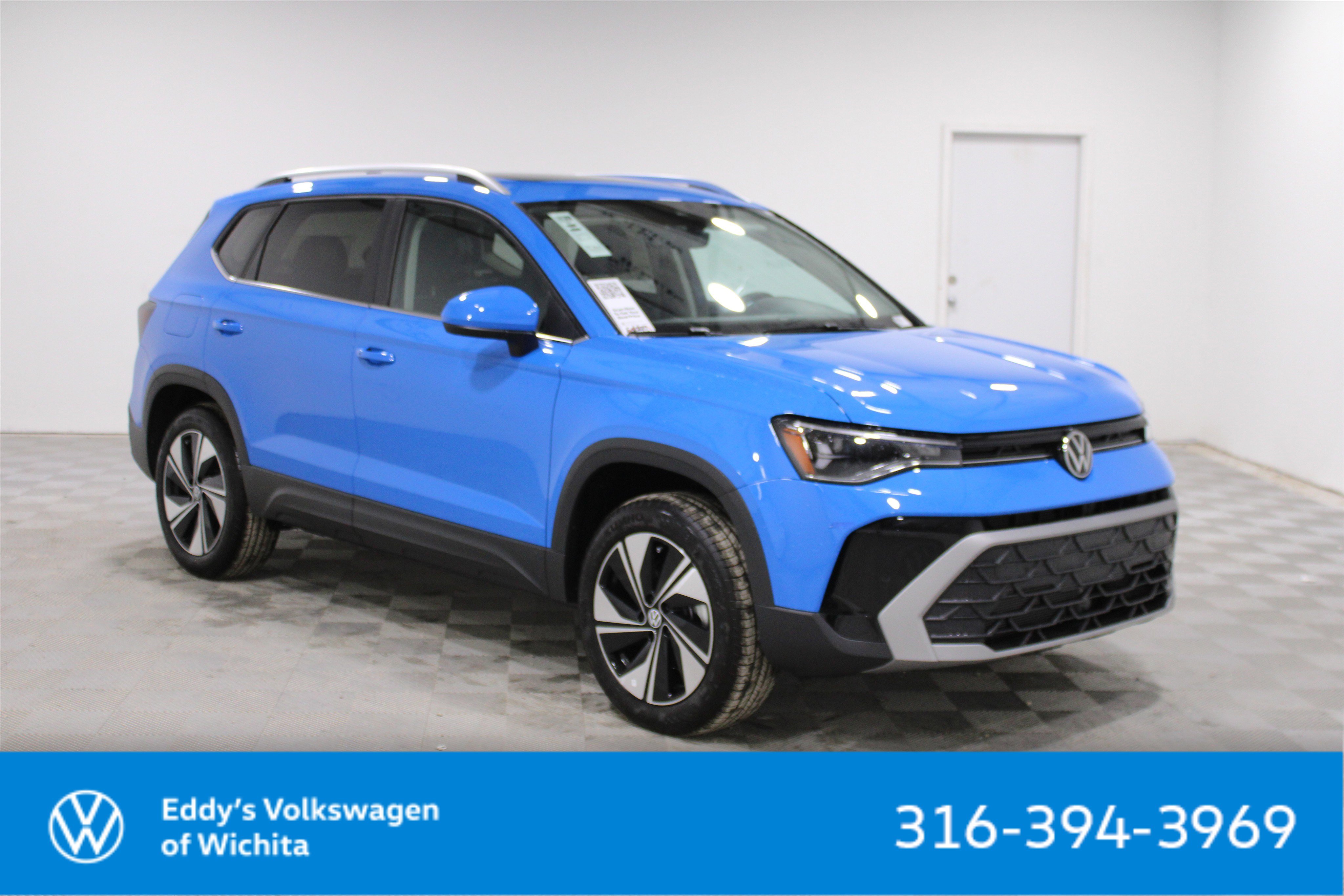 2025 Volkswagen Taos SE's photo