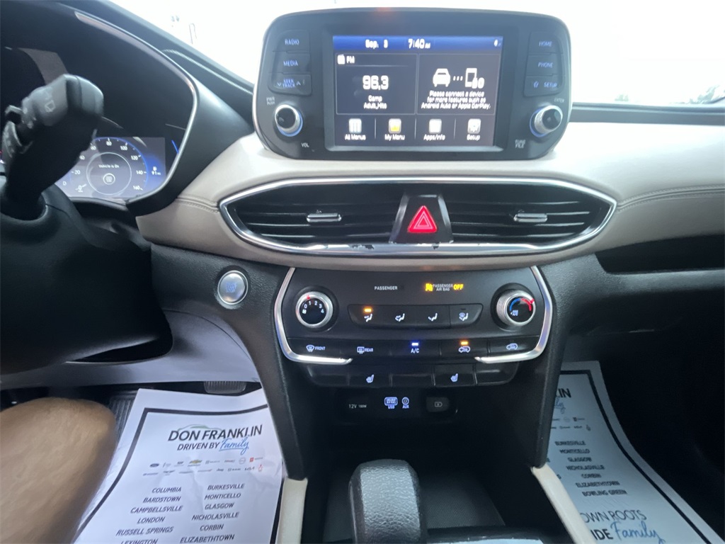 2020 Hyundai Santa Fe SEL photo 17