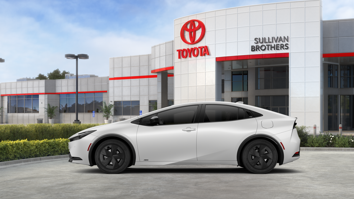 2026 Toyota Prius LE photo 4
