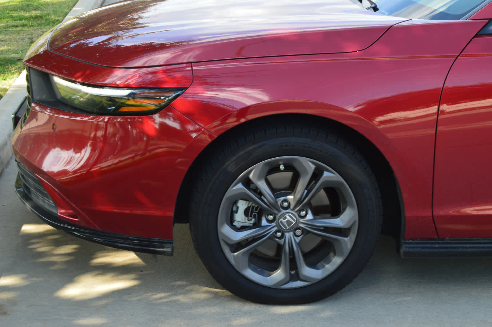2024 Honda Accord Hybrid EX-L photo 7