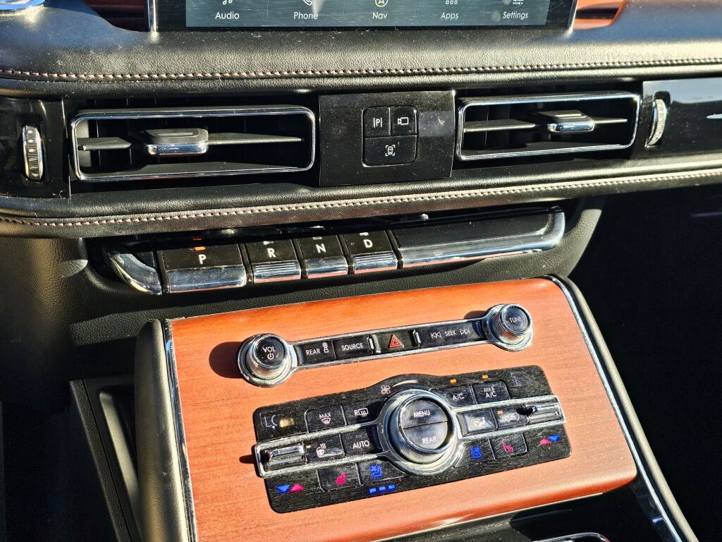 2020 Lincoln Aviator Grand Touring photo 38