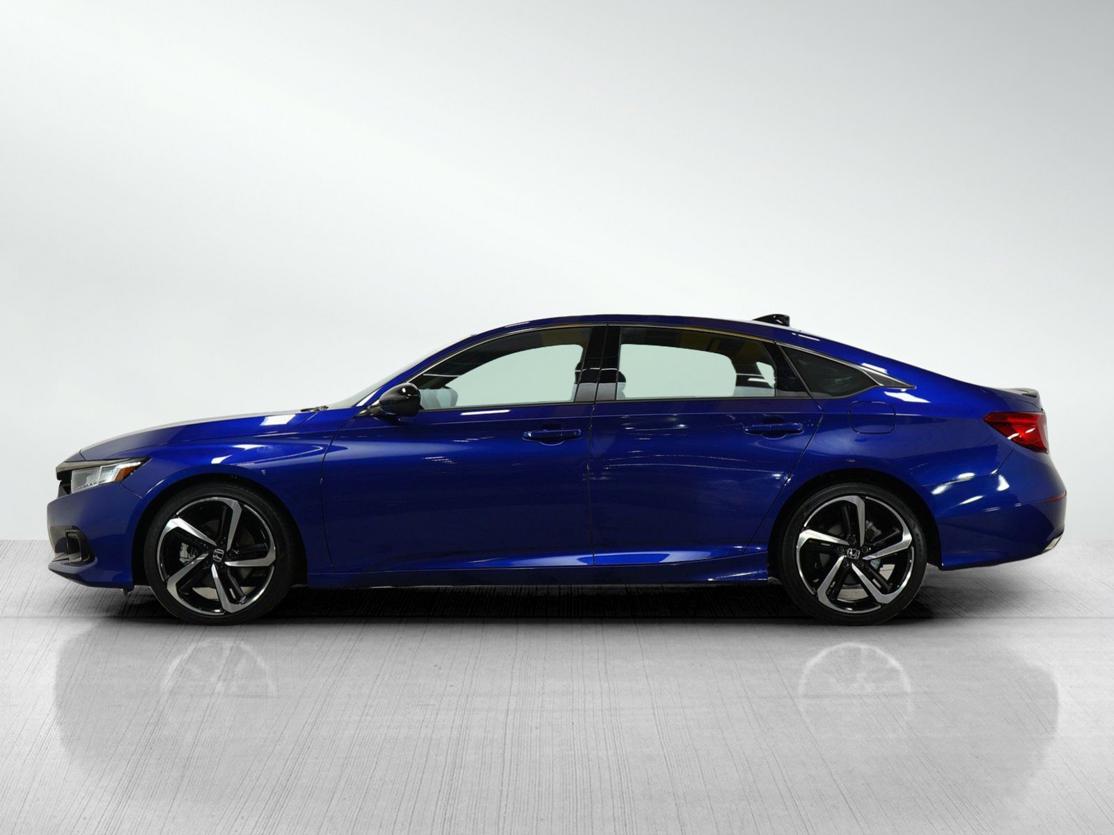 Used 2022 Honda Accord Sport with VIN 1HGCV1F39NA121554 for sale in Burnsville, Minnesota