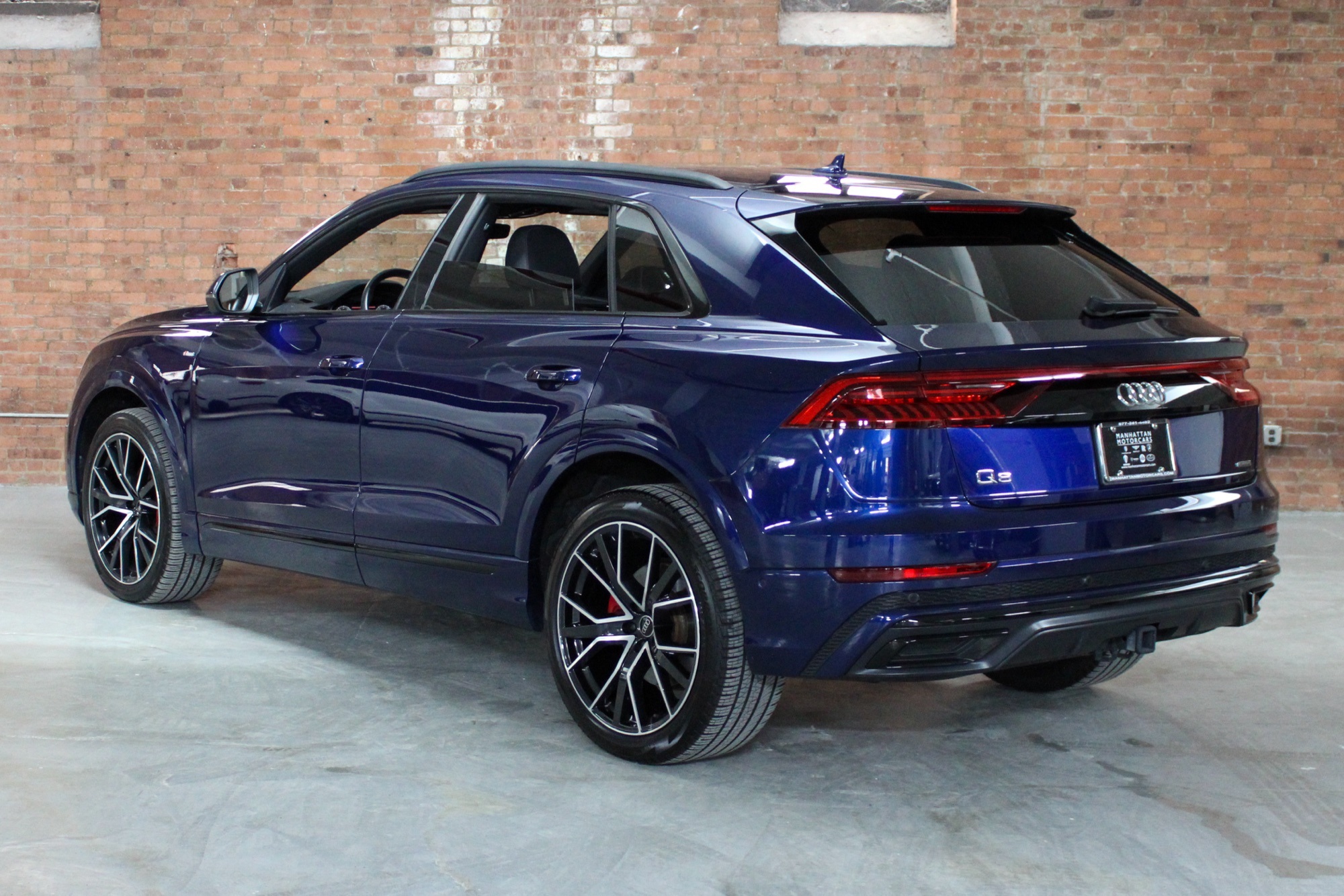 2021 Audi Q8 55 Premium Plus photo 3