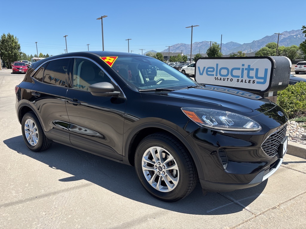 2022 Ford Escape SE's photo