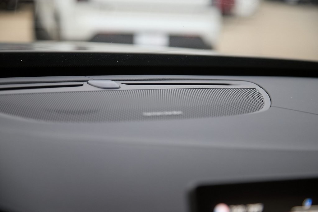 2025 VOLVO XC90 - Image 14