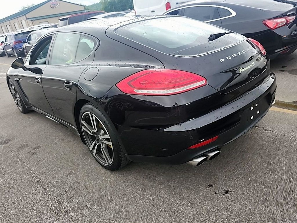 2014 Porsche Panamera E-Hybrid S photo 5