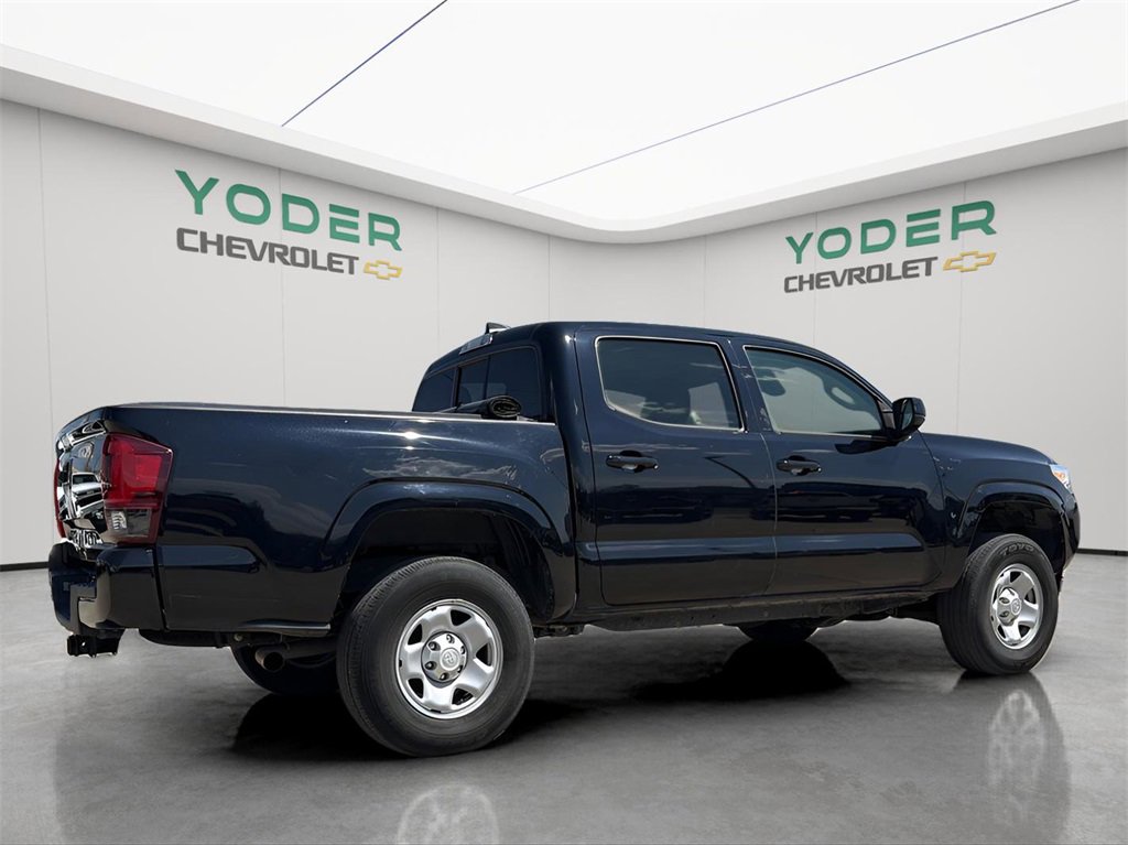 2022 Toyota Tacoma SR5 V6 4x4 photo 2