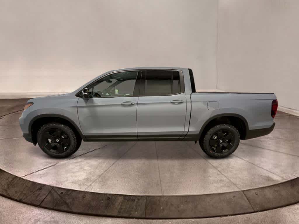2025 Honda Ridgeline Black Edition photo 2