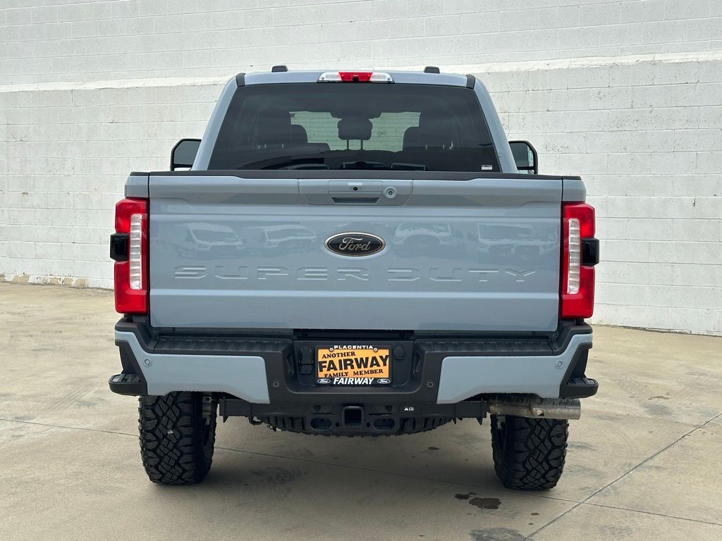 2025 Ford F-250 Lariat photo 4