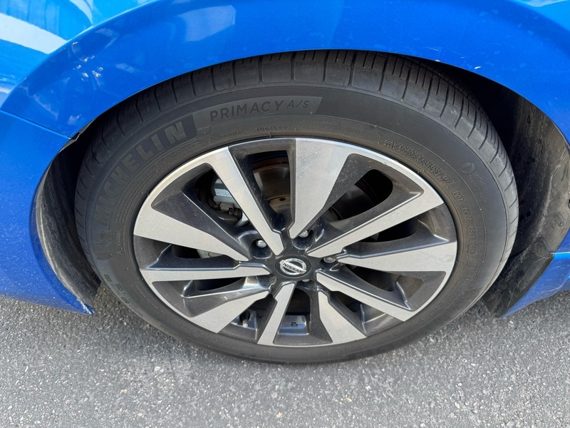 2020 Nissan Sentra SV photo 2