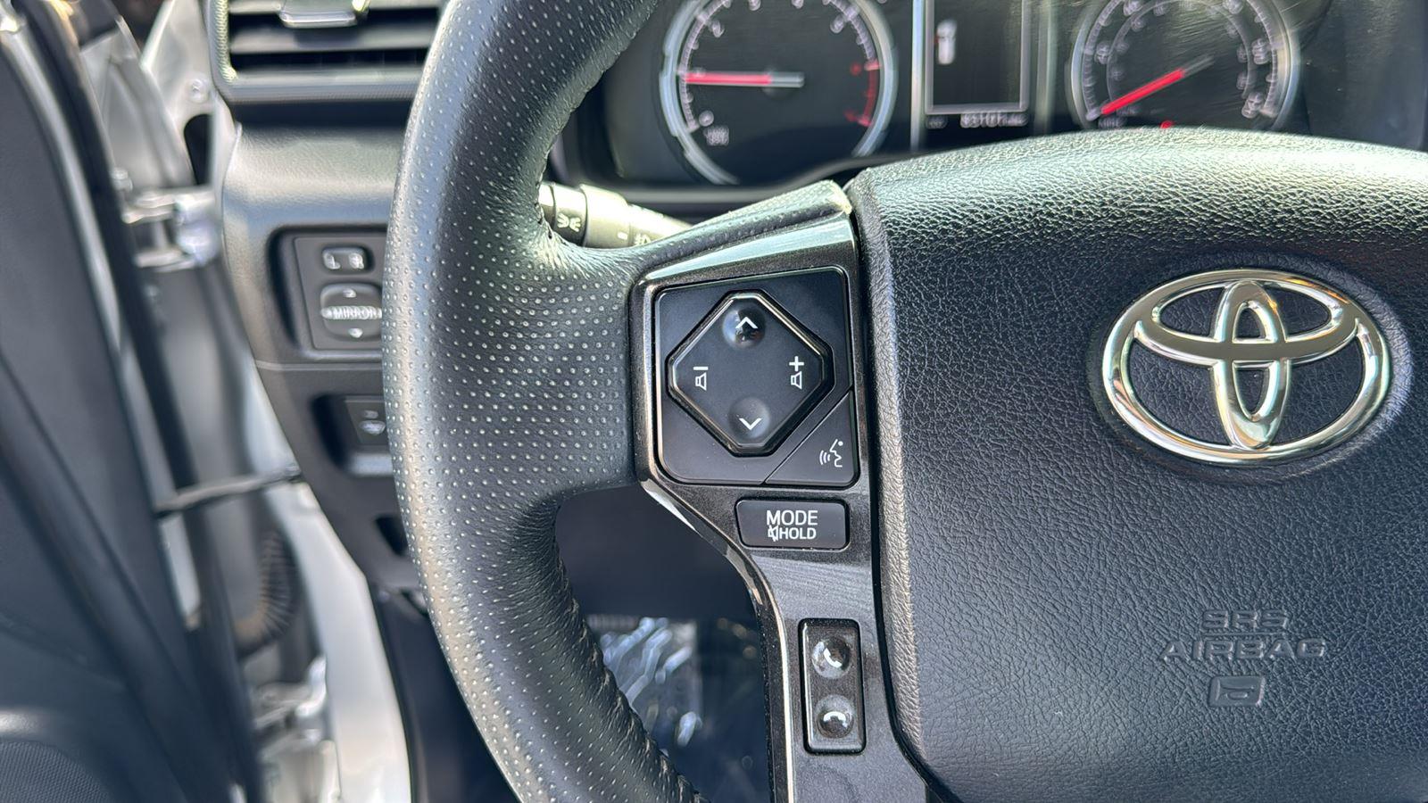 2021 Toyota 4Runner TRD photo 17
