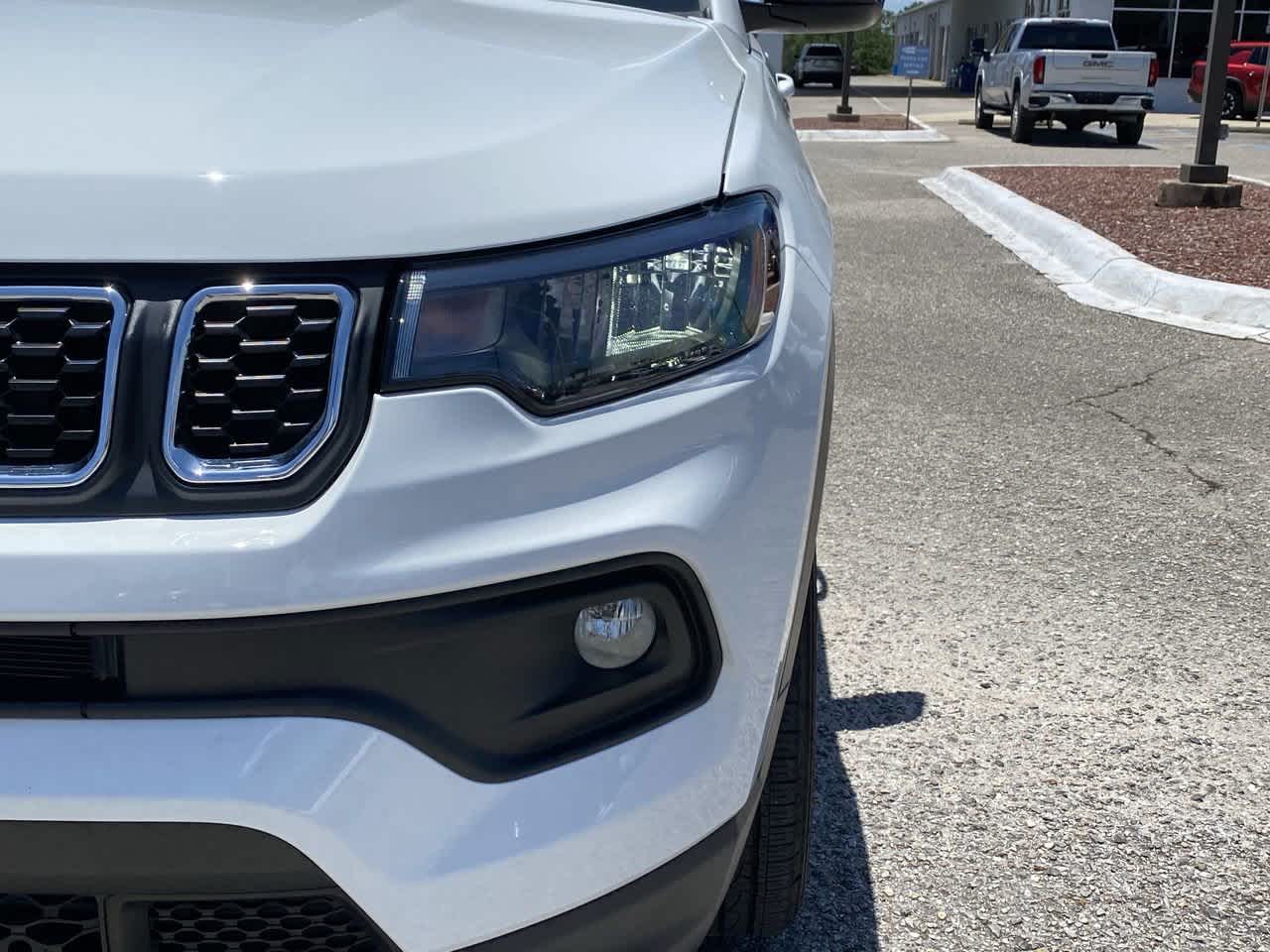 2024 Jeep Compass Latitude photo 6