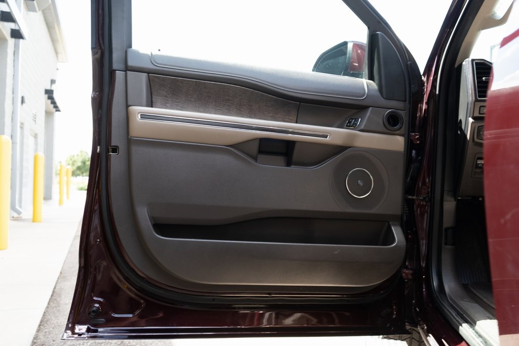 2021 Ford Expedition MAX Limited photo 22