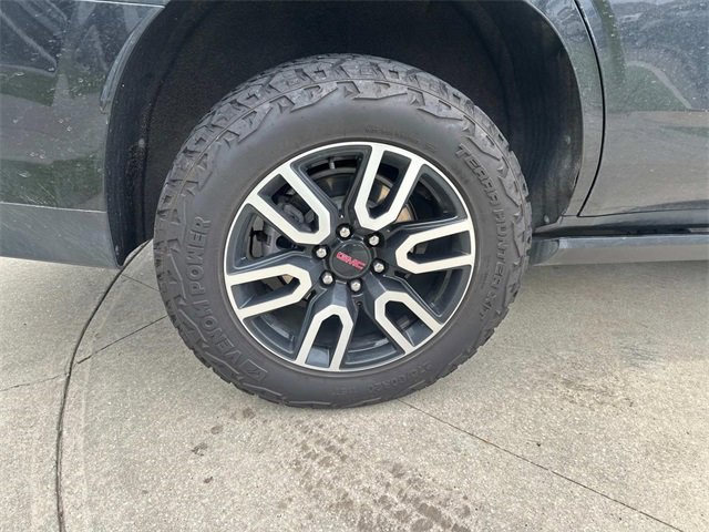 2022 Gmc Yukon AT4 photo 2