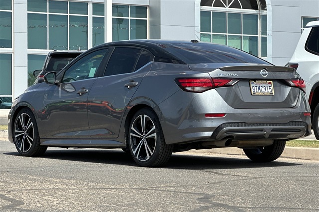 2022 Nissan Sentra SR photo 9