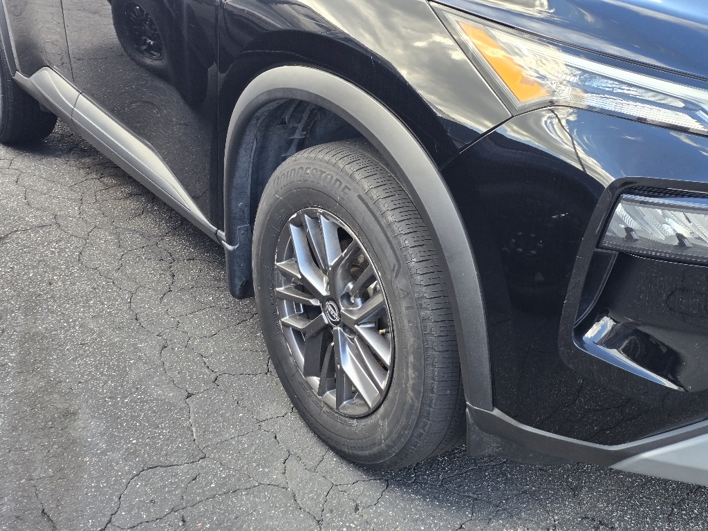 2023 Nissan Rogue S photo 5