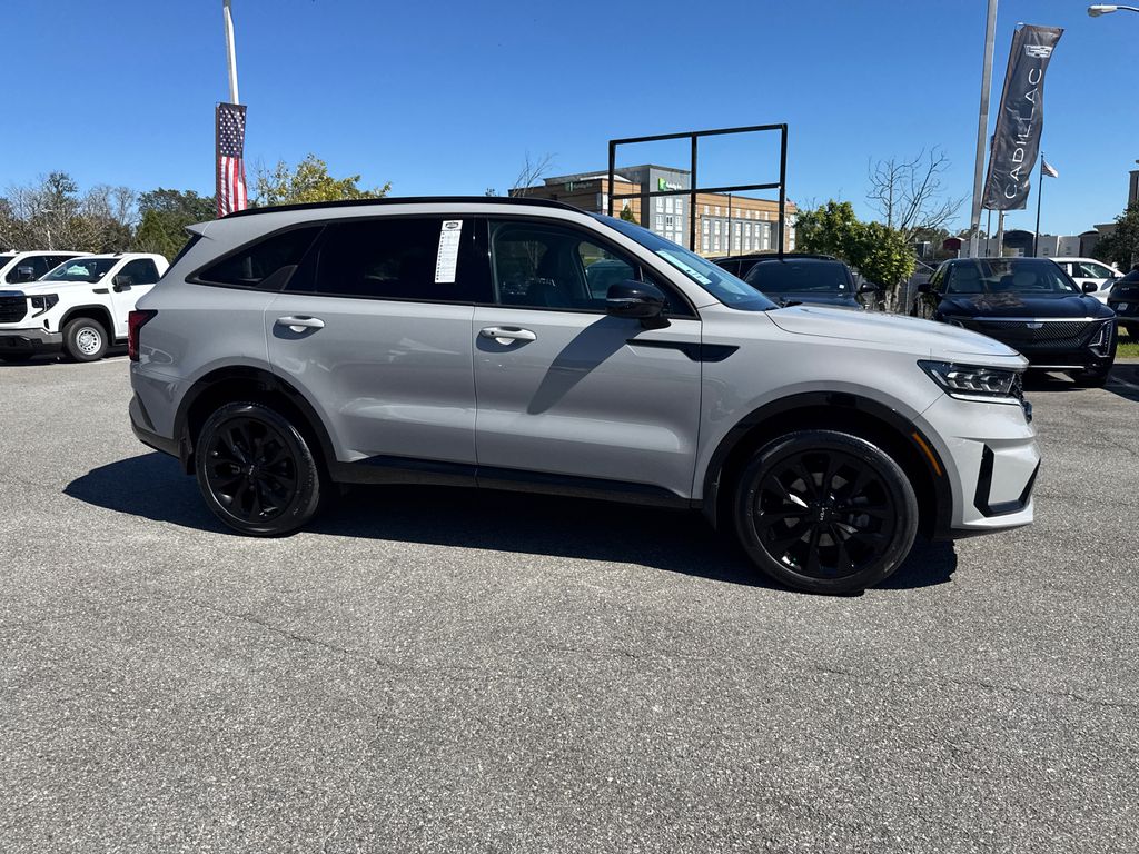 2023 Kia Sorento SX photo 2