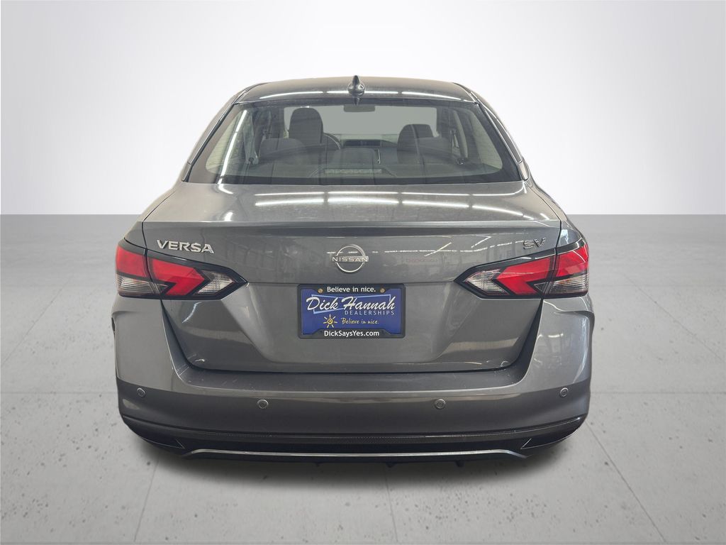 2023 Nissan Versa 1.6 SV photo 4