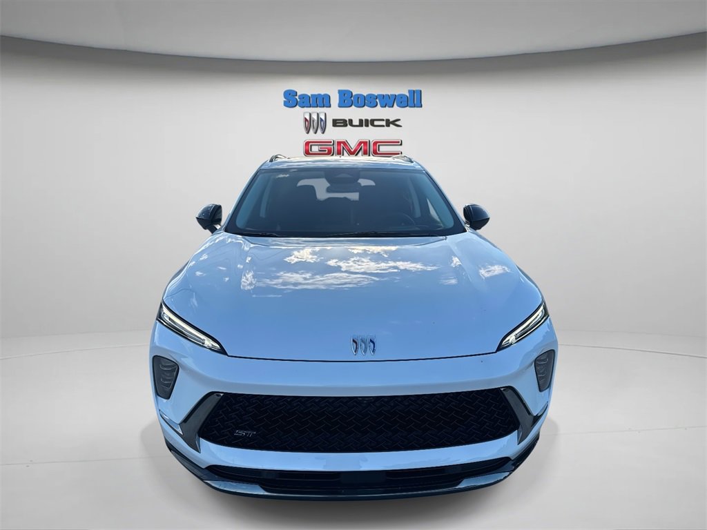 2025 Buick Envision Sport Touring photo 2