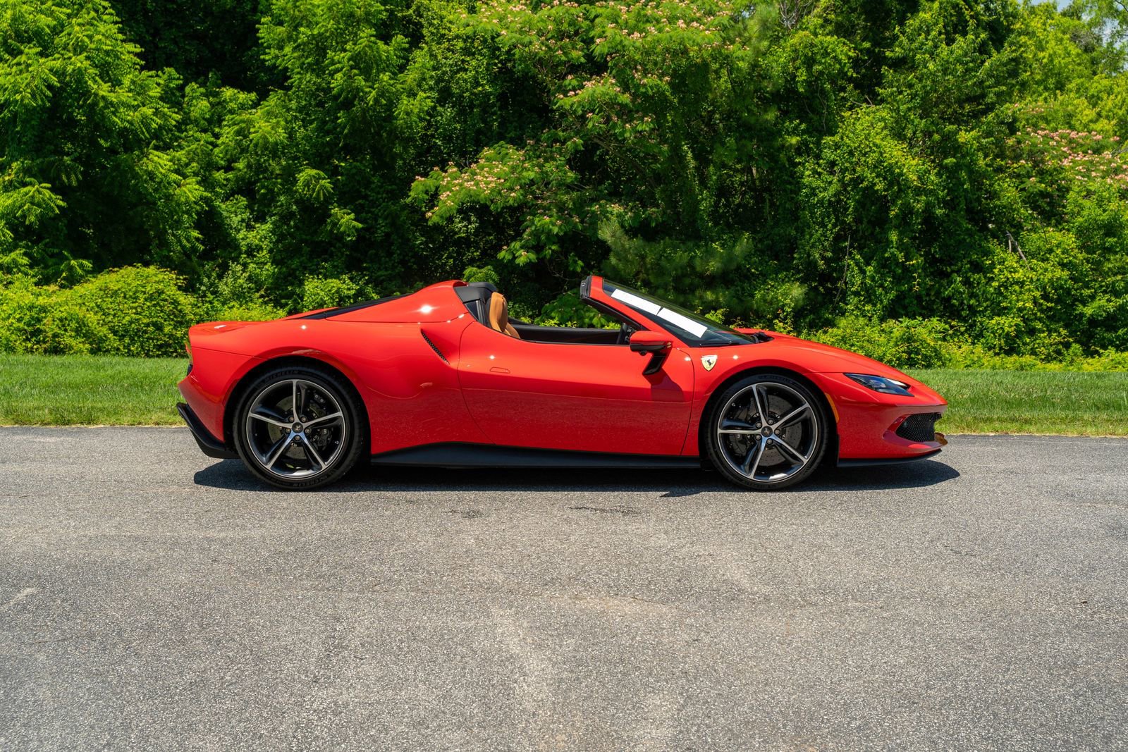 2024 Ferrari 296 GTS Base photo 7