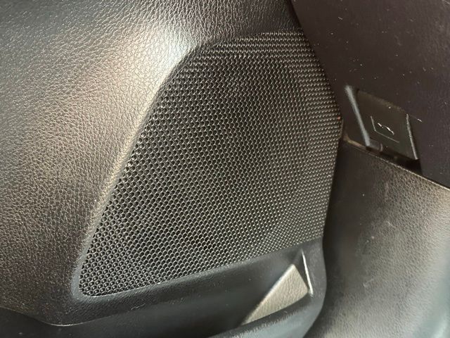 2017 Toyota RAV4 XLE photo 17