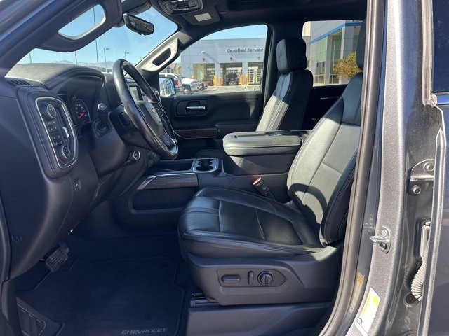 2022 Chevrolet Silverado 1500 High Country photo 2
