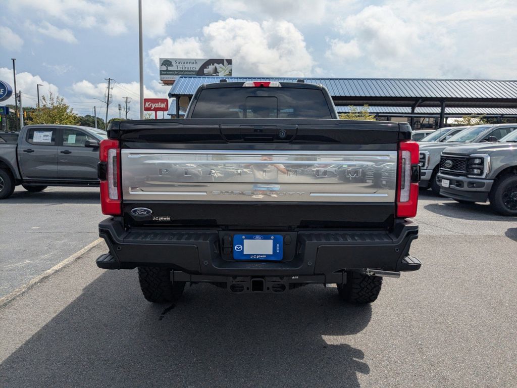 2025 Ford F-250 Platinum photo 4