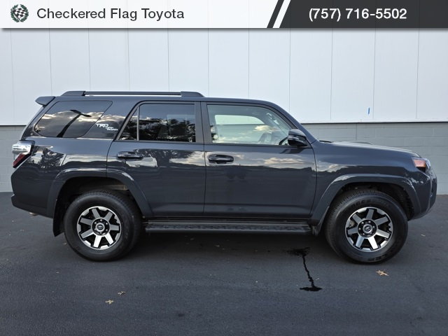 2024 Toyota 4Runner TRD Off-Road Premium photo 9