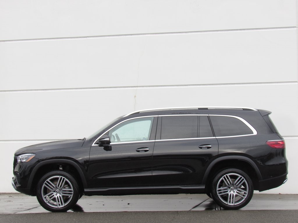 2025 Mercedes Benz GLS 450 4MATIC photo 4