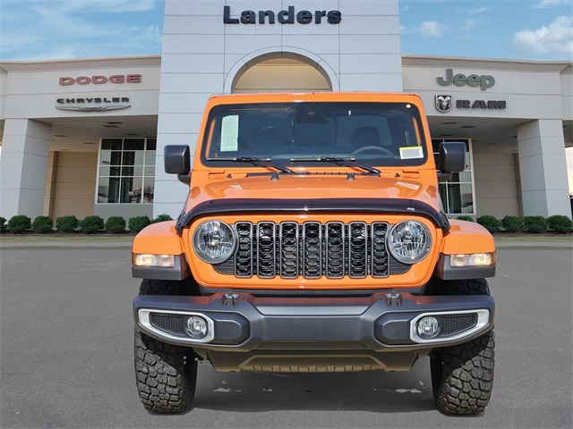 2025 Jeep Gladiator Sport photo 2