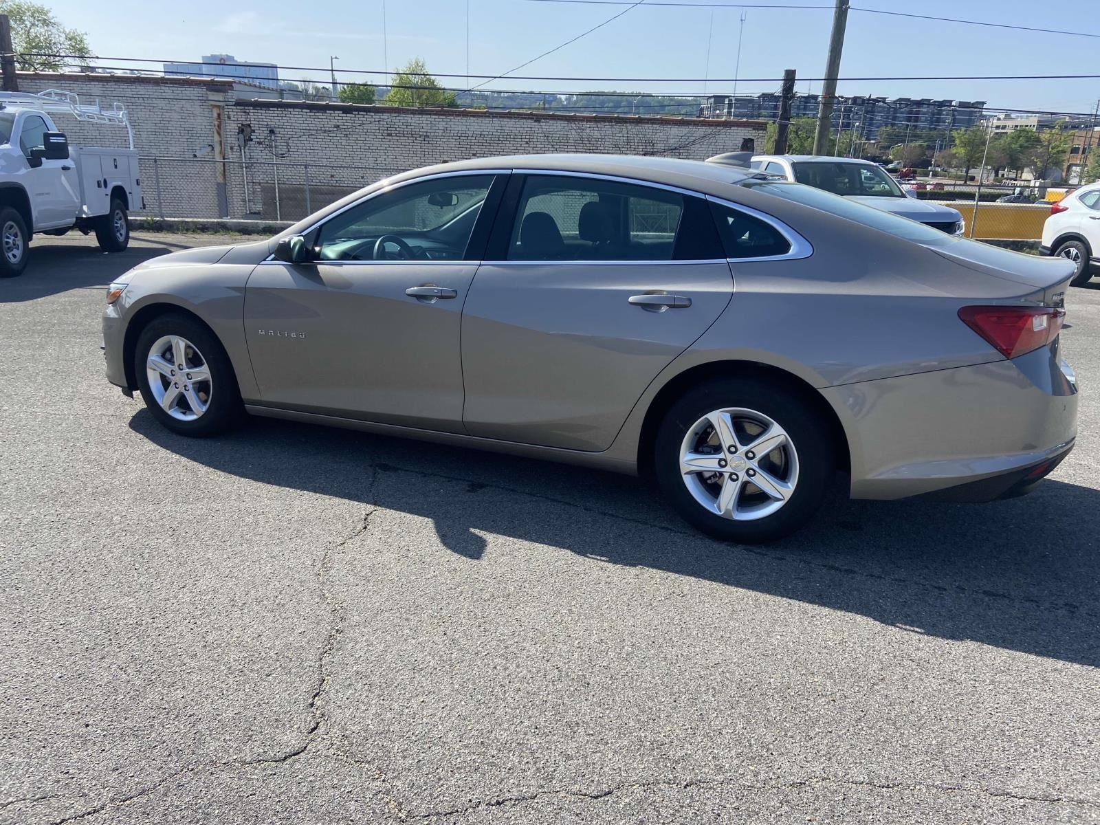 2024 Chevrolet Malibu 1LT photo 8