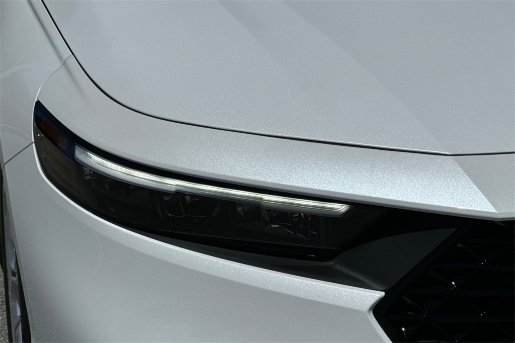 2025 Honda Accord LX photo 28