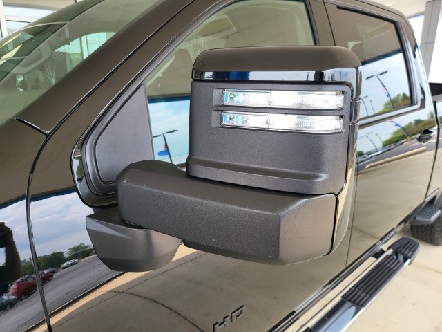 2025 Chevrolet Silverado 2500HD LTZ photo 31