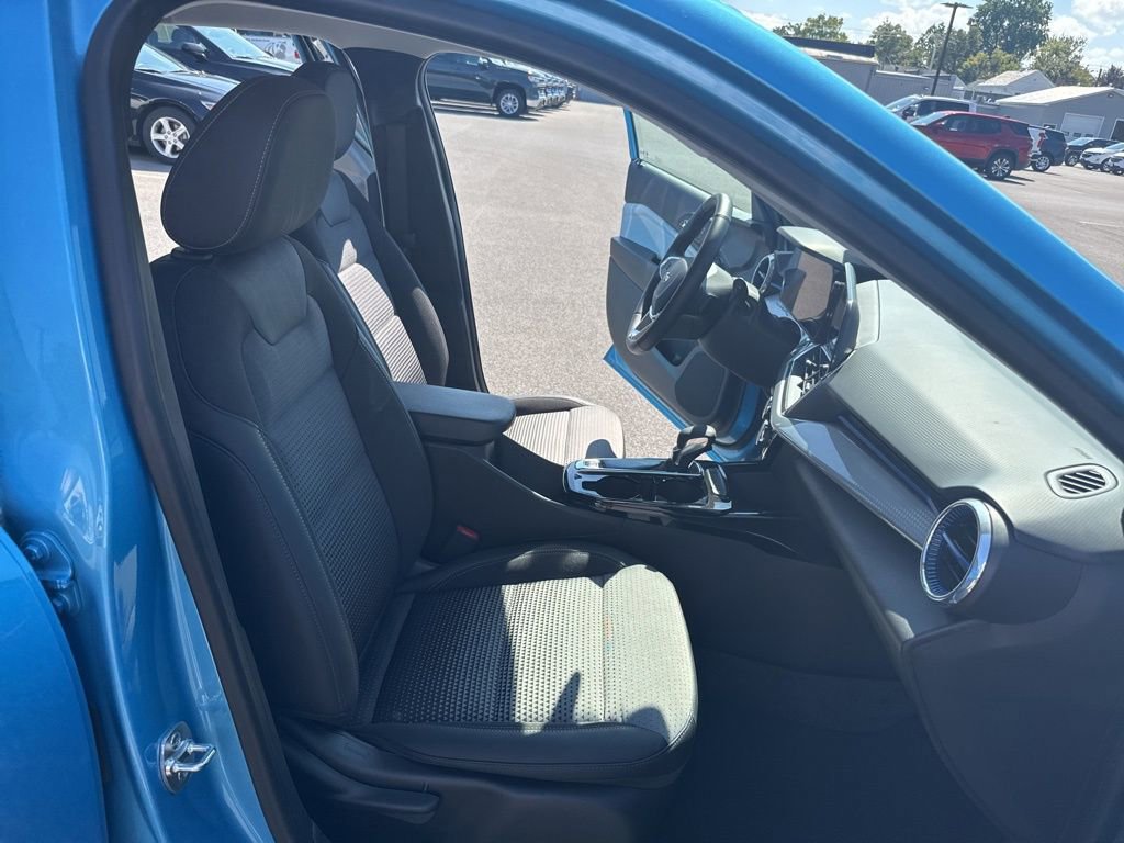 2025 Chevrolet Trax LT photo 13