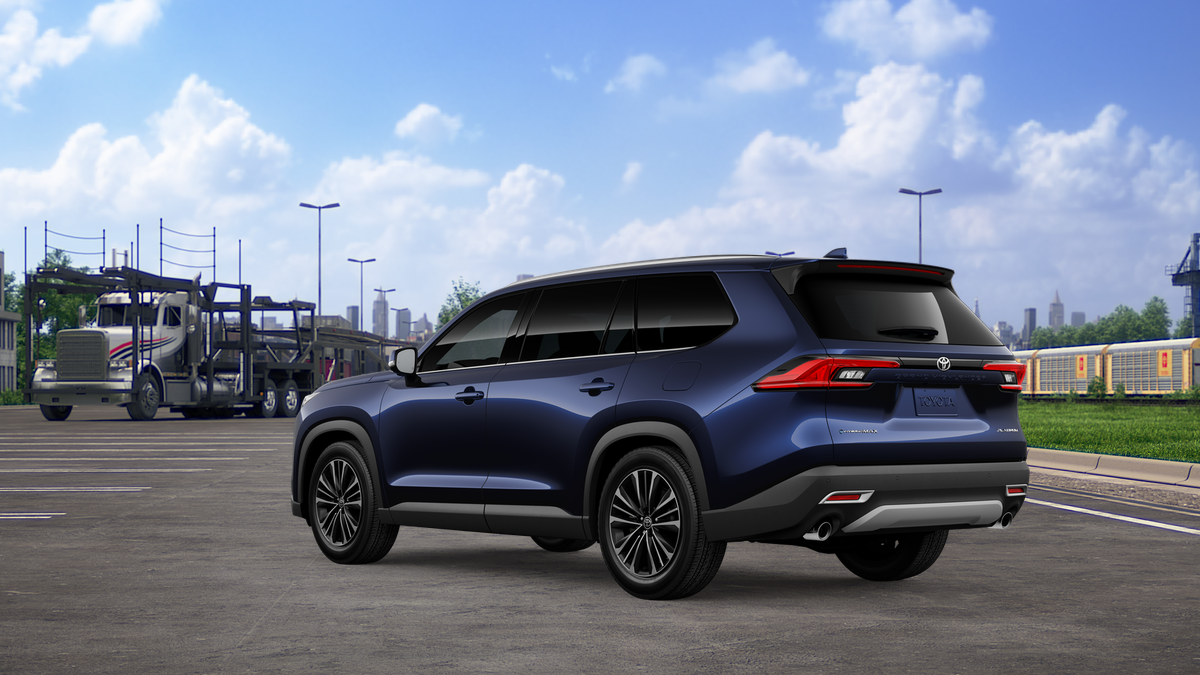 2026 Toyota Grand Highlander Hybrid MAX Platinum AWD photo 4